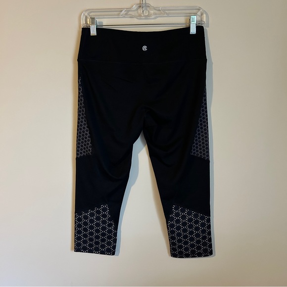 C9 by Champion Black Capri Workout Leggings with Waistband Pocket Size Medium - Picture 4 of 7